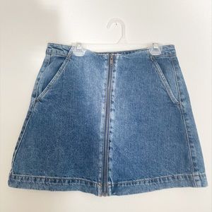 Zara trafaluc mini denim skirt with front zipper small